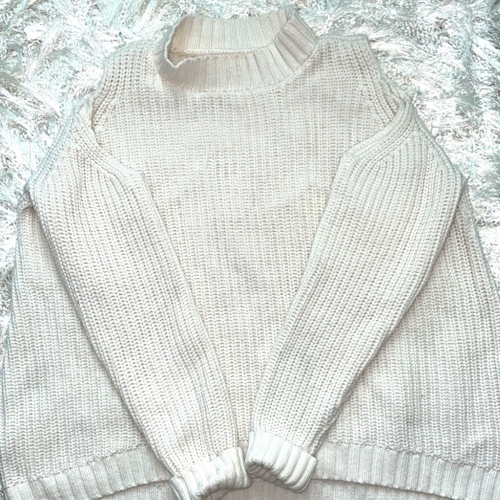 Sweater - Picture 1 of 2